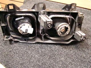 USED FLEETWOOD AMERICAN EAGLE HEADLIGHT SET 20-366 SIZE: 8 1/4L