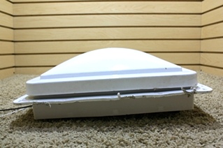 USED WHITE FAN-TASTIC FAN VENT MODEL: 4000BT FOR SALE