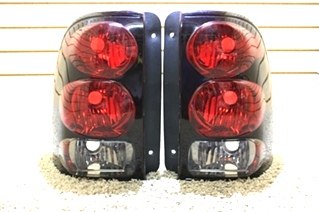 USED '07 - '15 NEWMAR ESSEX TAIL LIGHT LENS SET FOR SALE