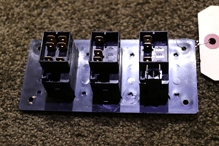 USED RV/MOTORHOME CAREFREE OF COLORADO AWNING 3 SWITCH PANEL FOR SALE